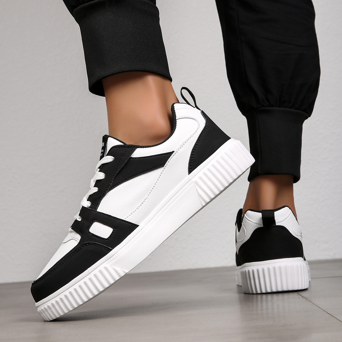 Bellagio Leather Sneakers